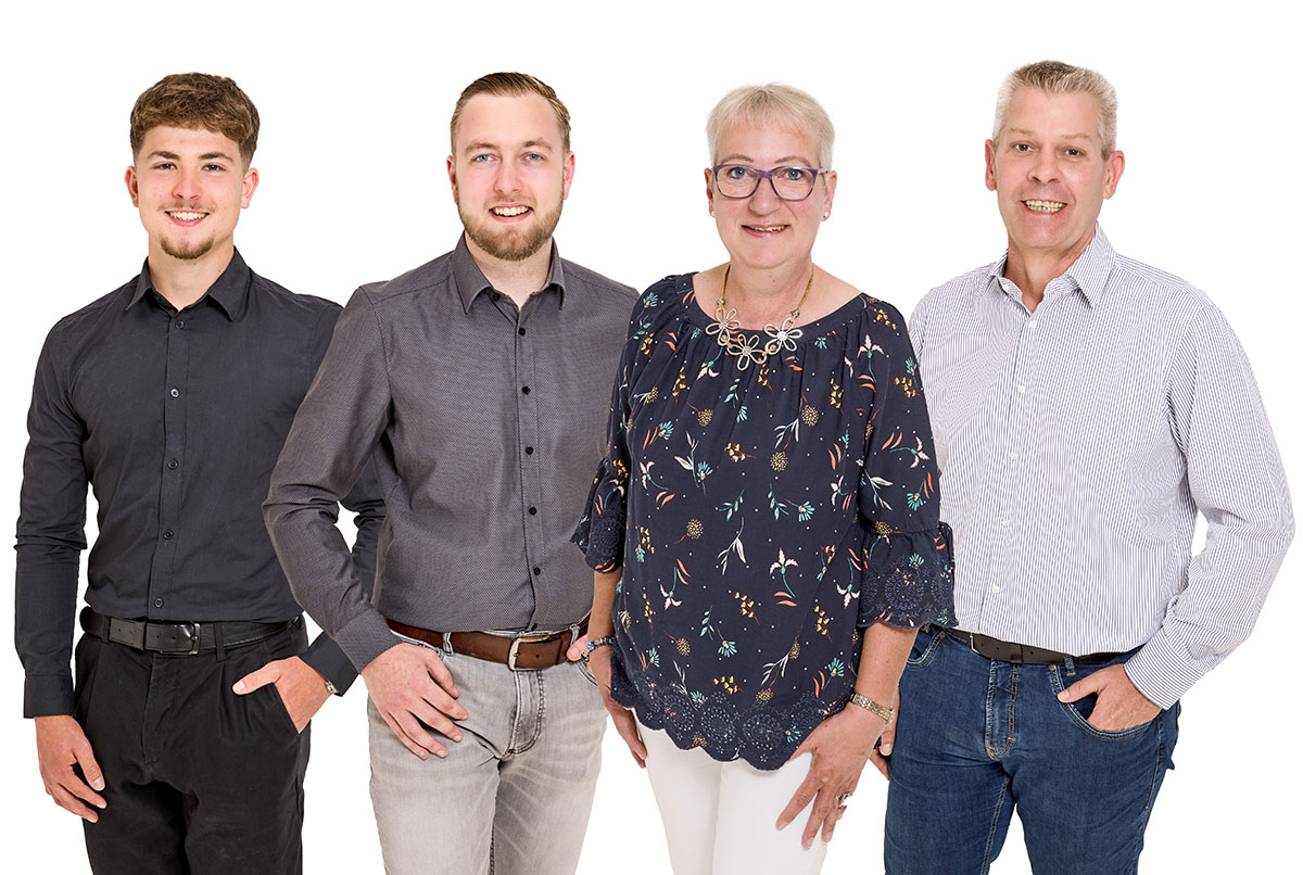 Gruppenbild des Teams der Rühmann Versicherungsmakler GmbH